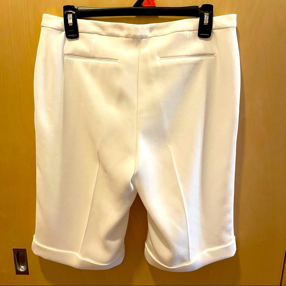 NWOT Elie Tahari Shorts - Picture 5 of 6